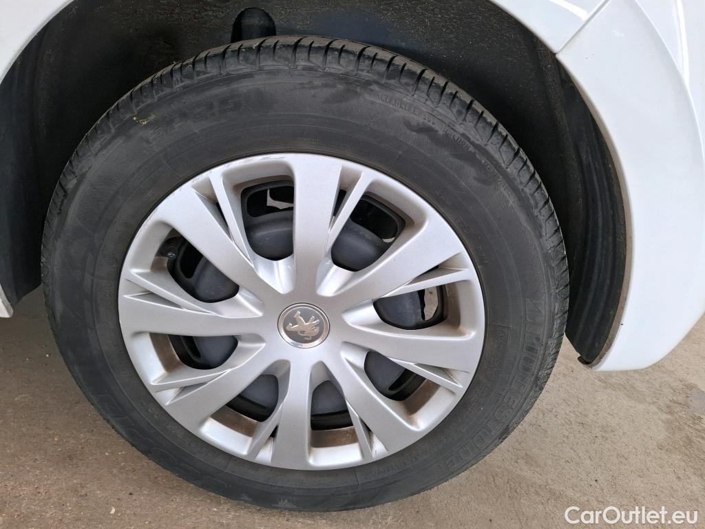  Peugeot  208  Affaire Premium 1.5 HDi 100CV BVM5 E6dT #14