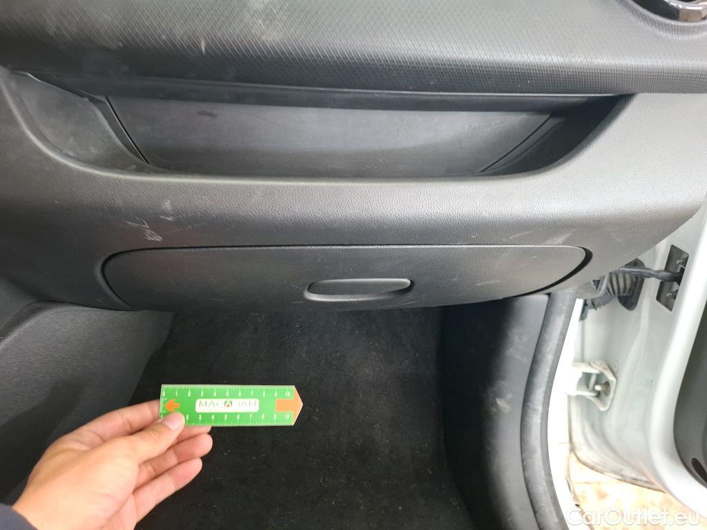  Renault  Clio RENAULT  Société / 2016 / 5P / Berline Air Medianav dCi 75 #27