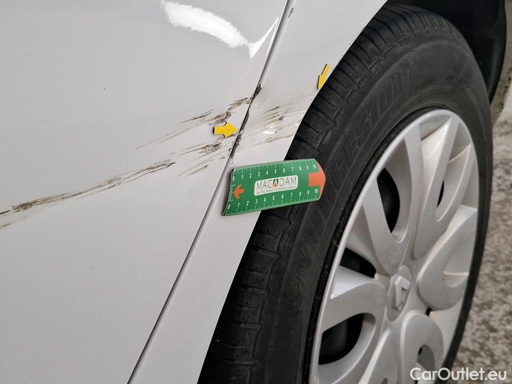  Renault  Clio  IV Air MediaNav 1.5 dCi 75CV BVM5 E6 #5