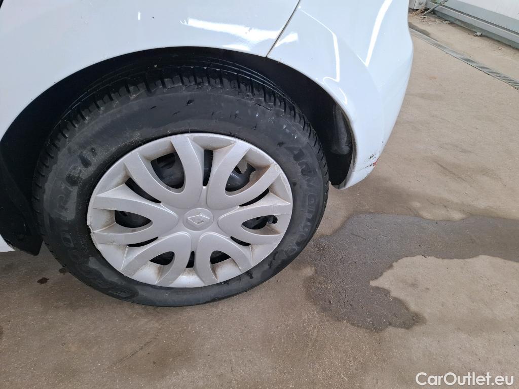  Renault  Clio  IV Air MediaNav 1.5 dCi 90CV BVM5 E6 #15
