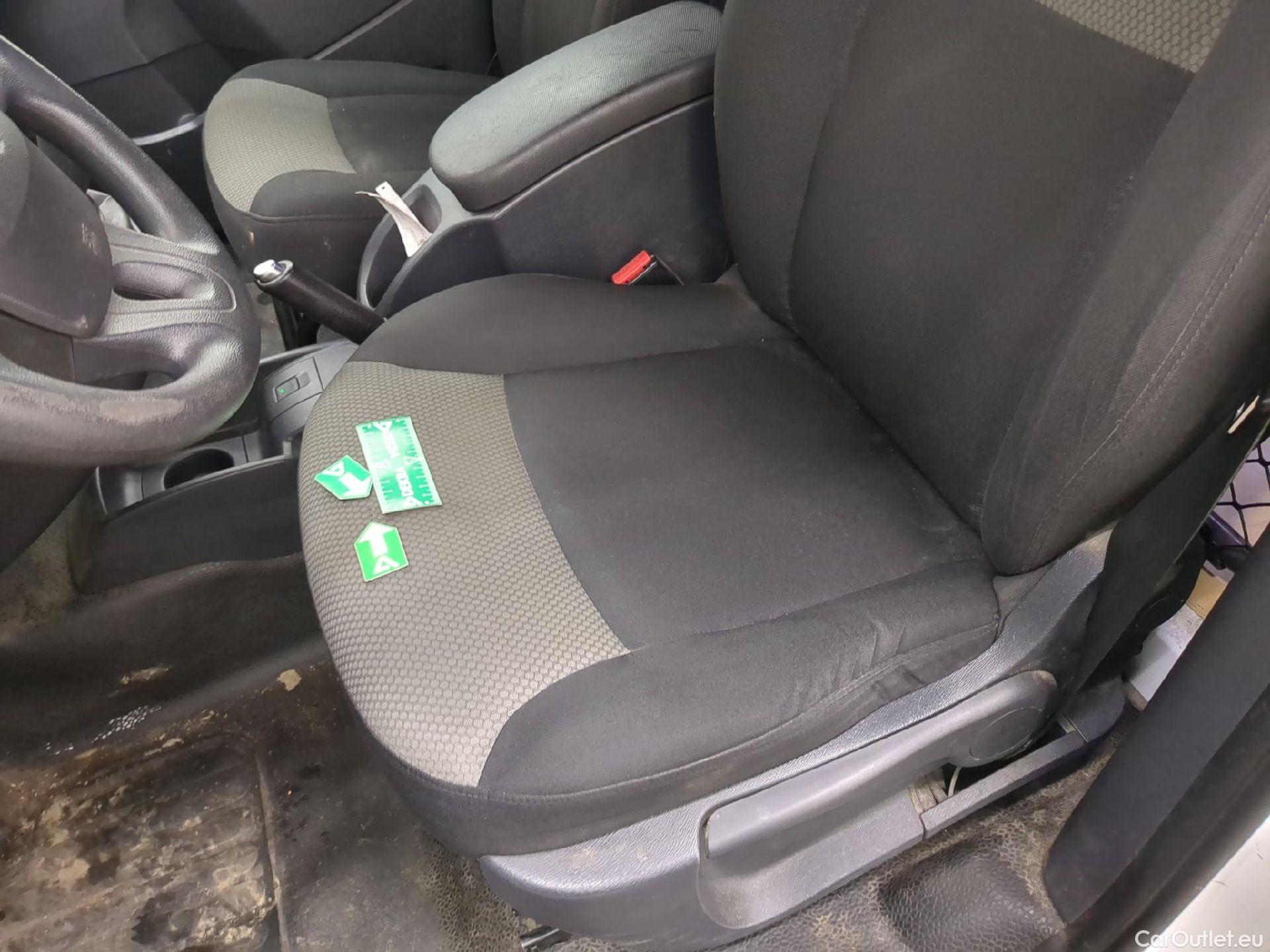  Renault  Kangoo RENAULT  Express / 2013 / 4P / Fourgonnette Extra R-Link dCi 75 #11