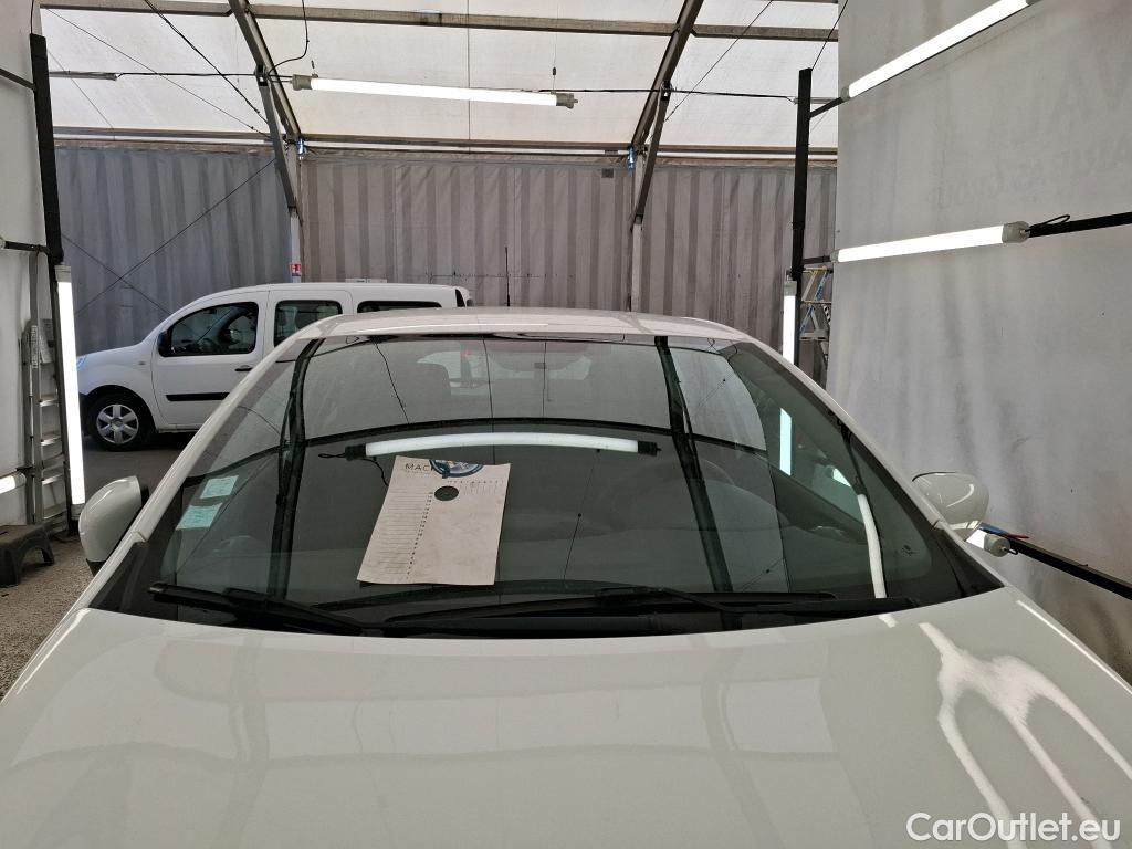  Renault  Clio  IV Air MediaNav 1.5 dCi 75CV BVM5 E6 #40