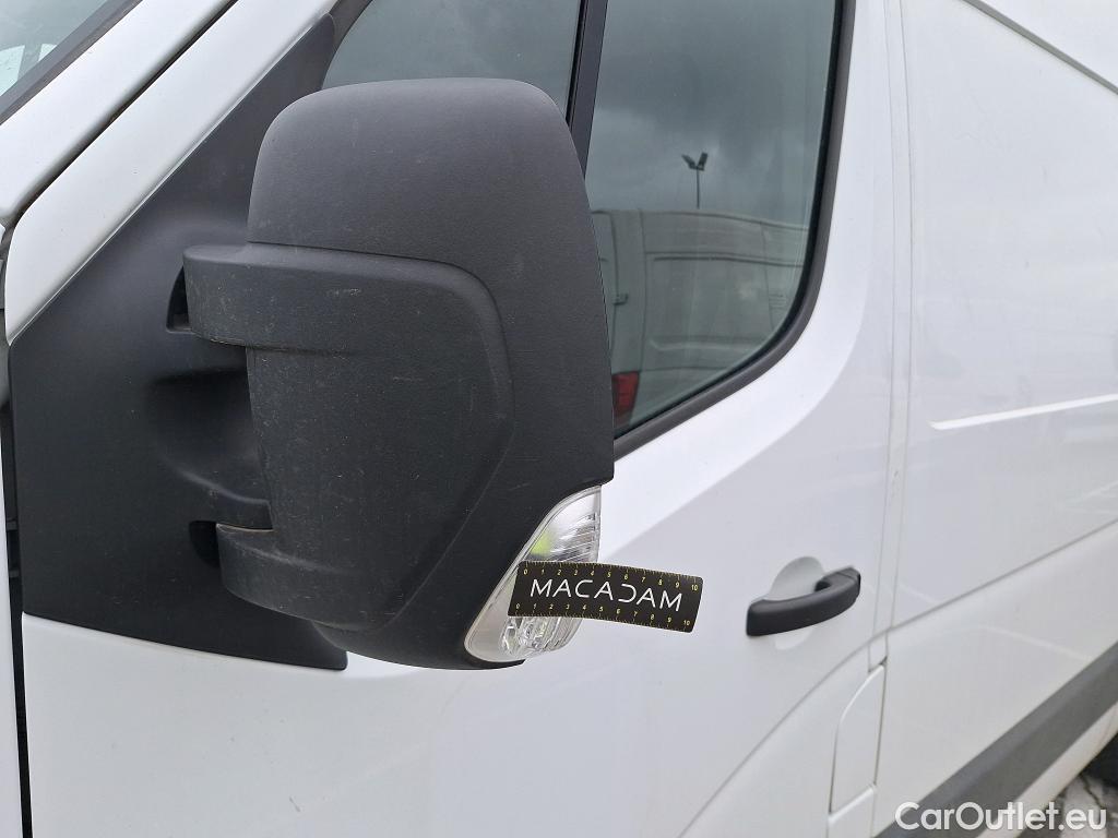  Renault  Master RENAULT  VU 4p Fourgon FG GCf Trac F3500 L2H2 Energy dCi 145 E6 #46