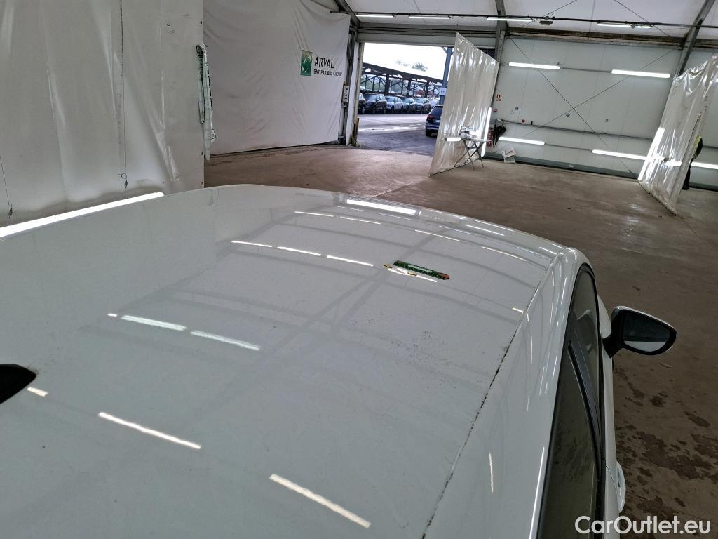  Renault  Clio RENAULT  Société / 2016 / 5P / Berline Air Medianav dCi 75 #32