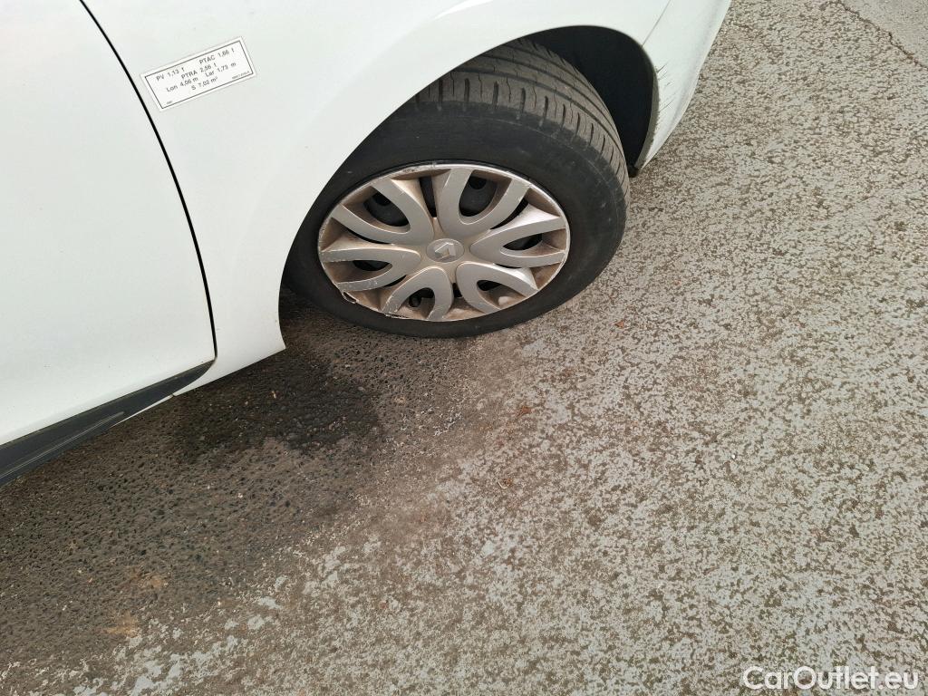  Renault  Clio  IV Air MediaNav 1.5 dCi 75CV BVM5 E6 #27