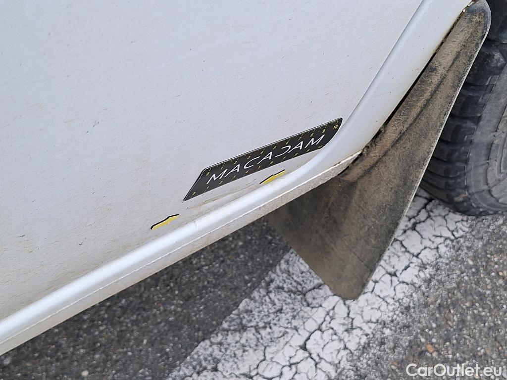  Renault  Master RENAULT  VU 4p Fourgon FG GCf Trac F3500 L2H2 Energy dCi 145 E6 #18