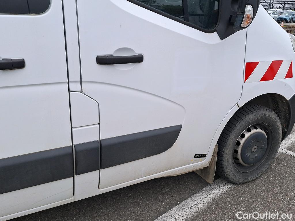  Renault  Master RENAULT  VU 4p Fourgon FG GCf Trac F3500 L2H2 Energy dCi 145 E6 #17
