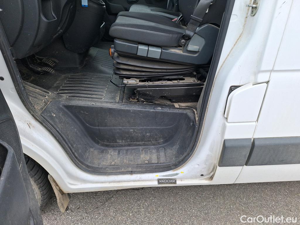 Renault  Master RENAULT  VU 4p Fourgon FG GCf Trac F3500 L2H2 Energy dCi 145 E6 #51