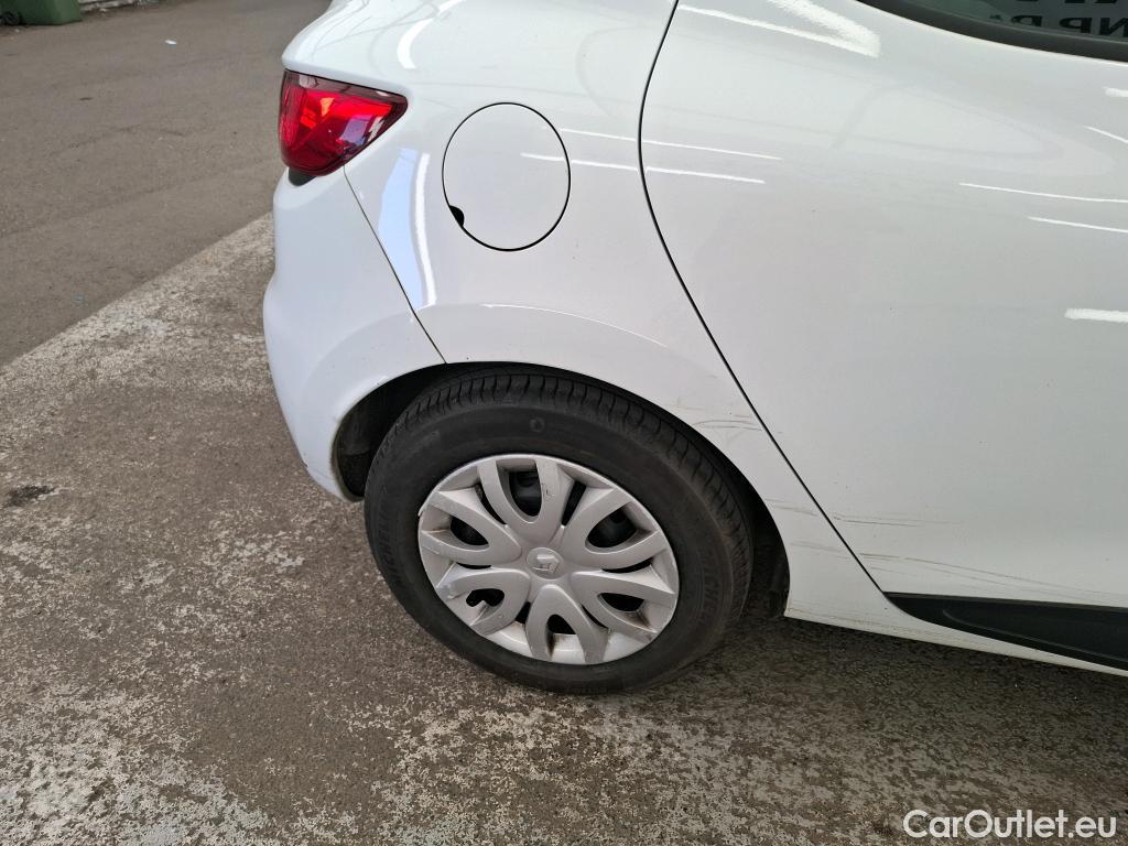  Renault  Clio  IV Air MediaNav 1.5 dCi 75CV BVM5 E6 #39