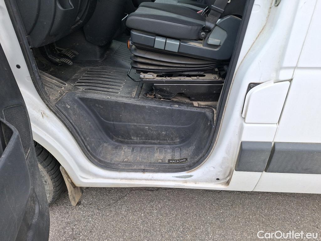  Renault  Master RENAULT  VU 4p Fourgon FG GCf Trac F3500 L2H2 Energy dCi 145 E6 #13
