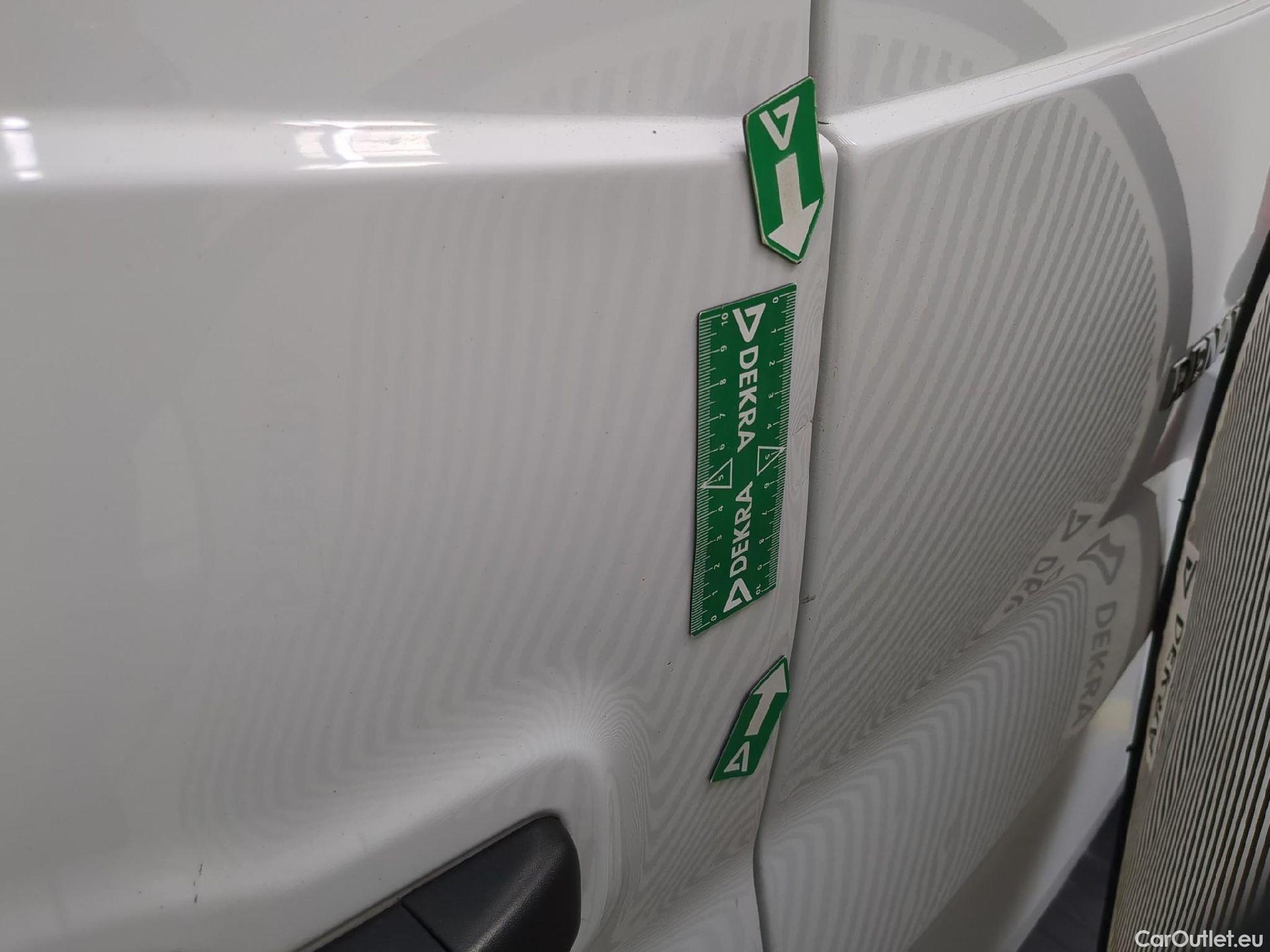  Renault  Trafic RENAULT  VU 4p Fourgon FG GCF L1H1 1000 dCi 95 E6 #41