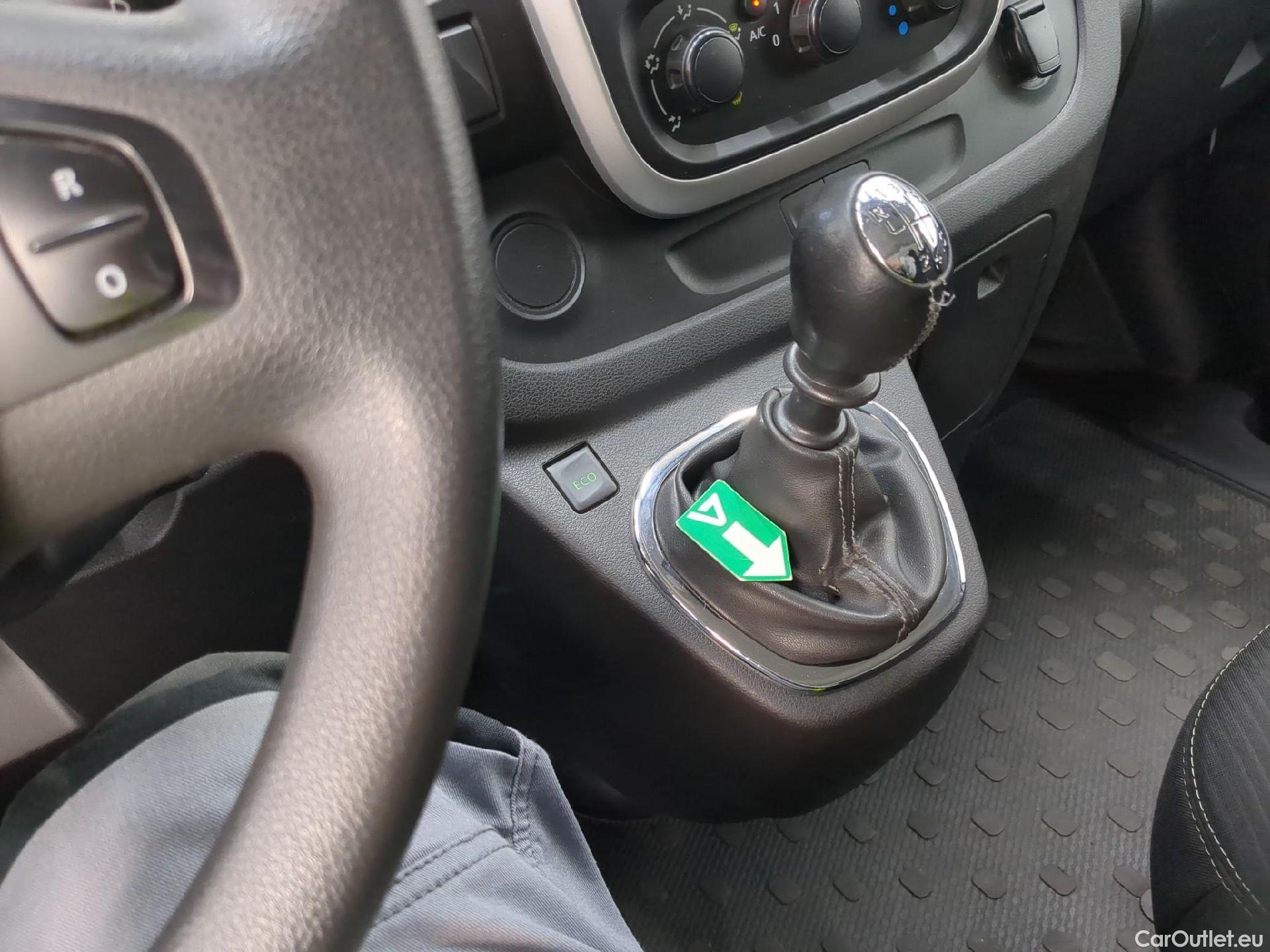  Renault  Trafic RENAULT  VU 4p Fourgon FG GCF L1H1 1000 dCi 95 E6 #3