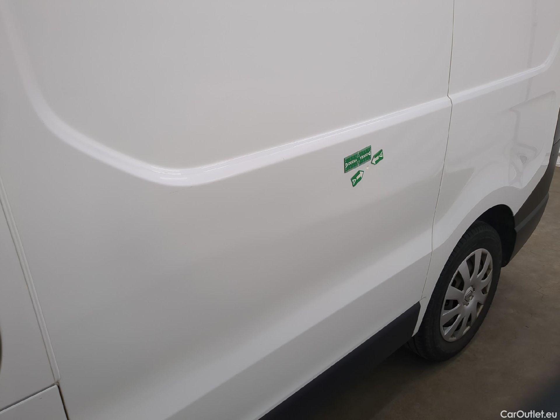  Renault  Trafic RENAULT  VU 4p Fourgon FG GCF L1H1 1000 dCi 95 E6 #36