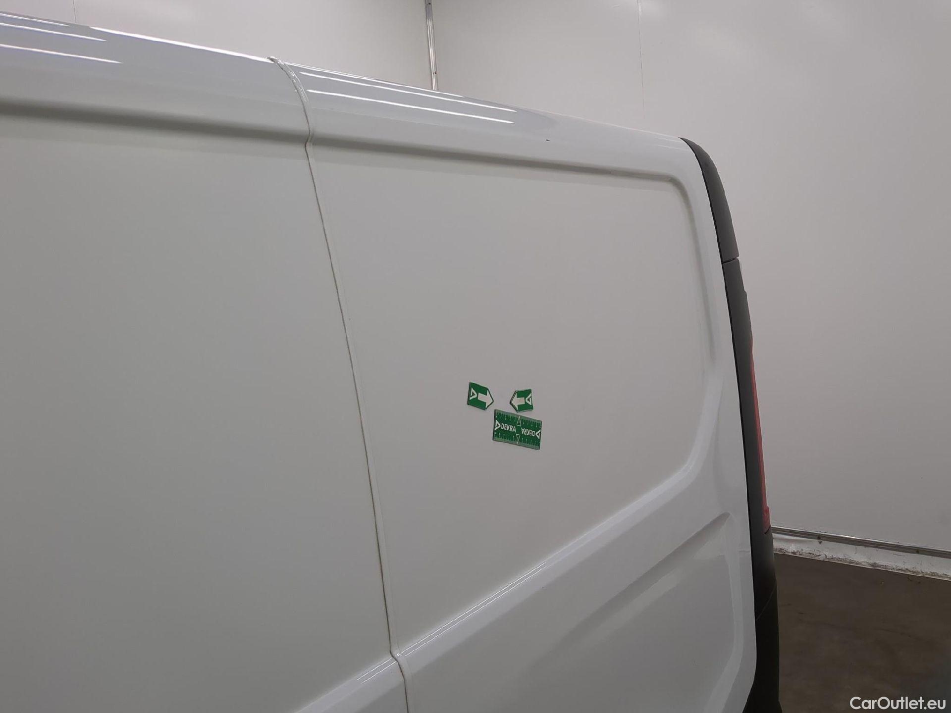  Renault  Trafic RENAULT  VU 4p Fourgon FG GCF L1H1 1000 dCi 95 E6 #37