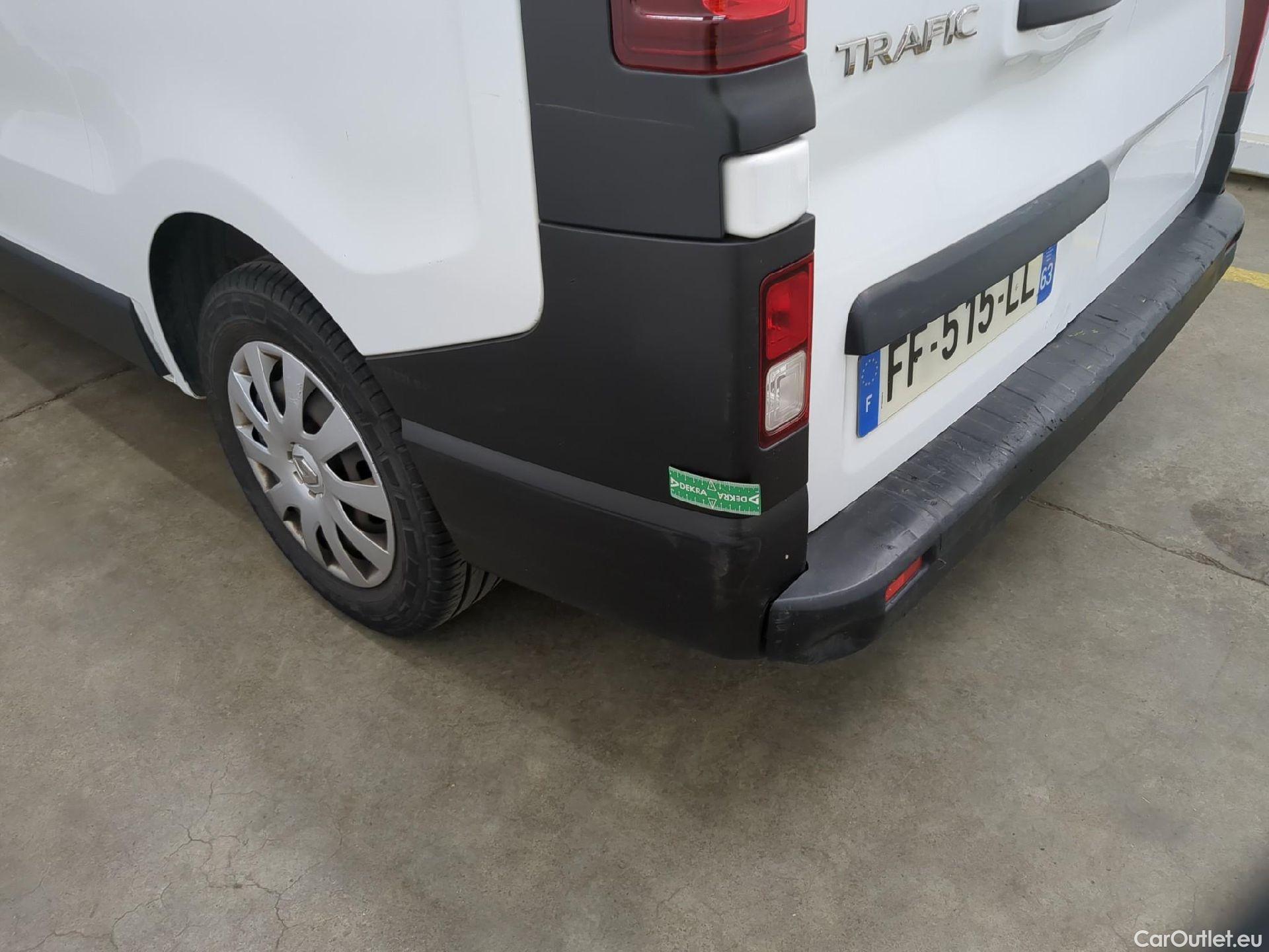 Renault  Trafic RENAULT  VU 4p Fourgon FG GCF L1H1 1000 dCi 95 E6 #40