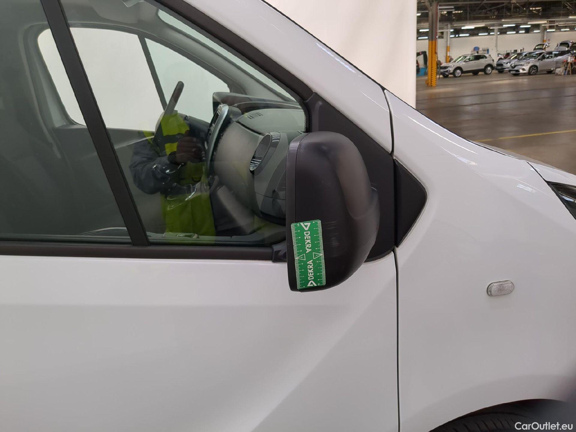  Renault  Trafic RENAULT  VU 4p Fourgon FG GCF L1H1 1000 dCi 95 E6 #15
