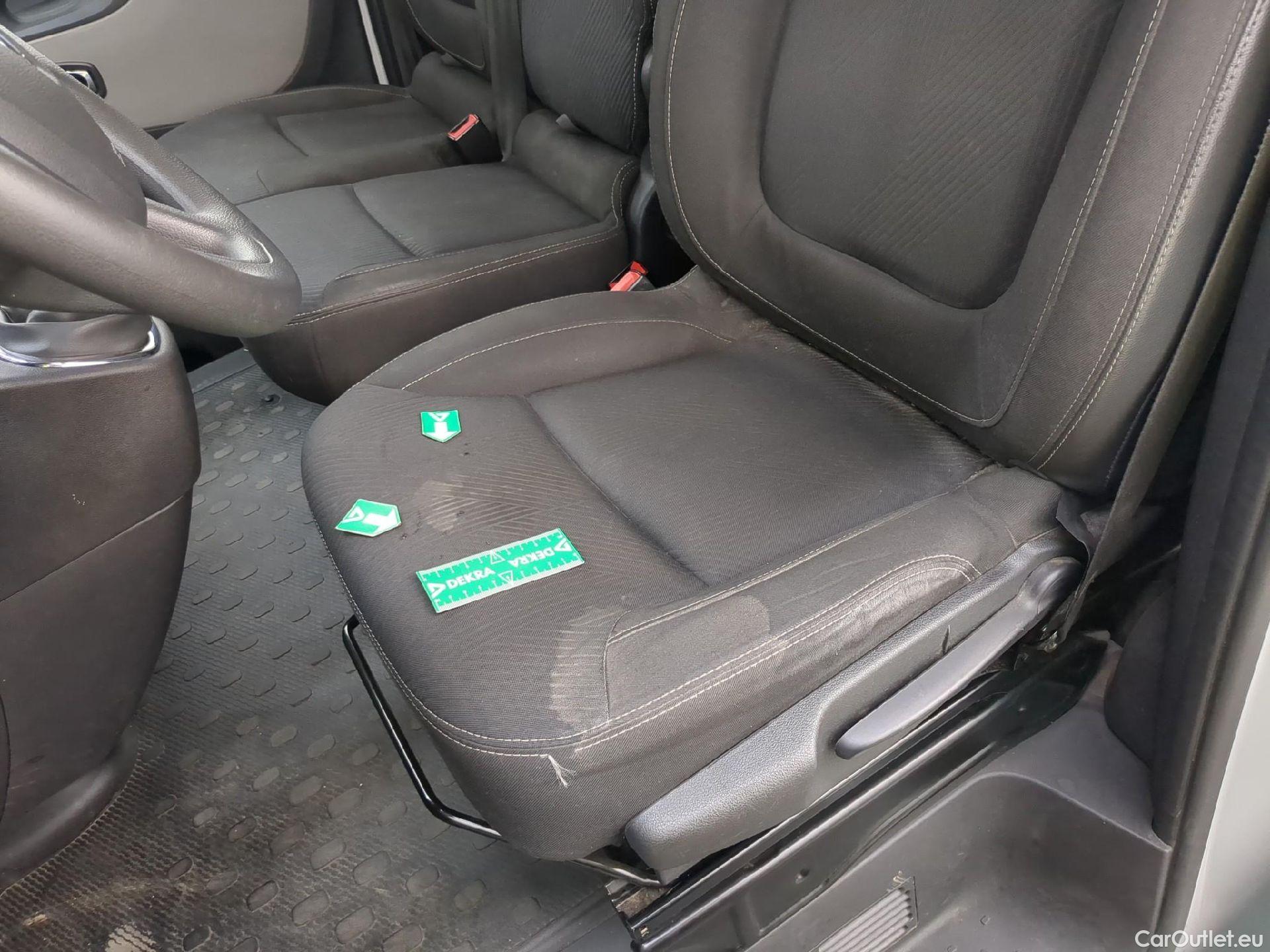  Renault  Trafic RENAULT  VU 4p Fourgon FG GCF L1H1 1000 dCi 95 E6 #6