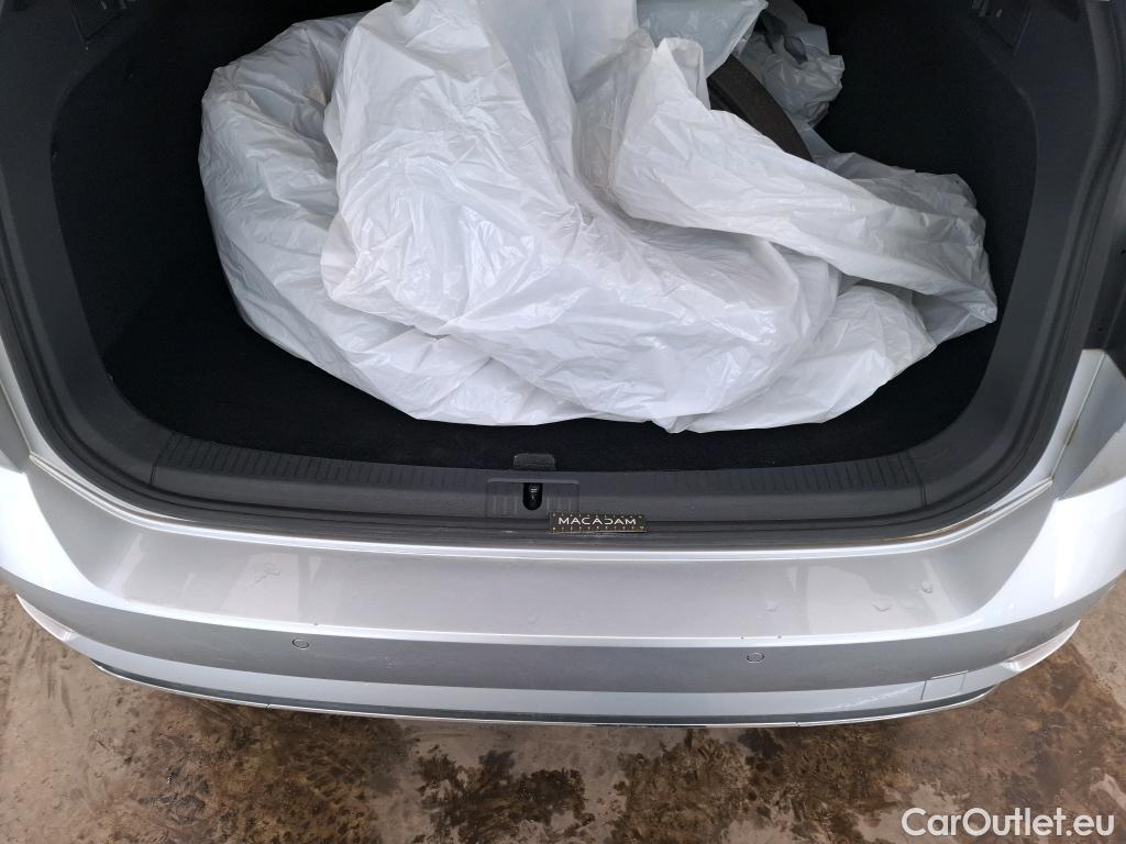 Volkswagen  Golf  VII Break Confortline Business BMT 2.0 TDI 150CV BVA7 E6dT #11