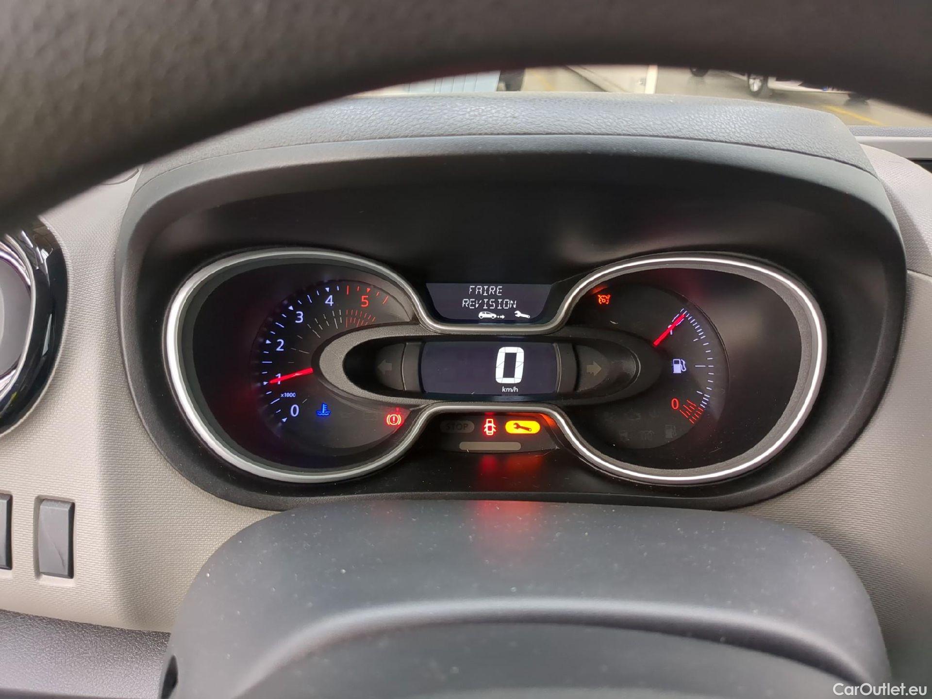  Renault  Trafic RENAULT  VU 4p Fourgon FG GCF L1H1 1000 dCi 95 E6 #17
