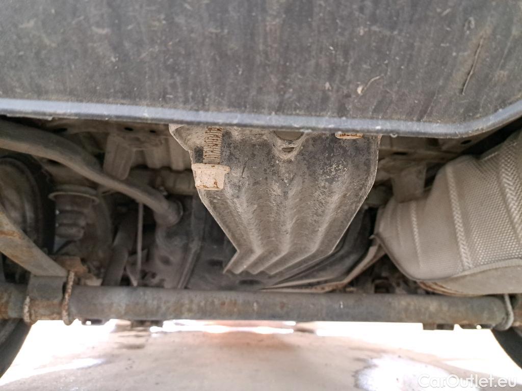  Volkswagen  Caddy VOLKSWAGEN  VAN VU 4p EVL 1.6 TDI 75 fourgonnette #24