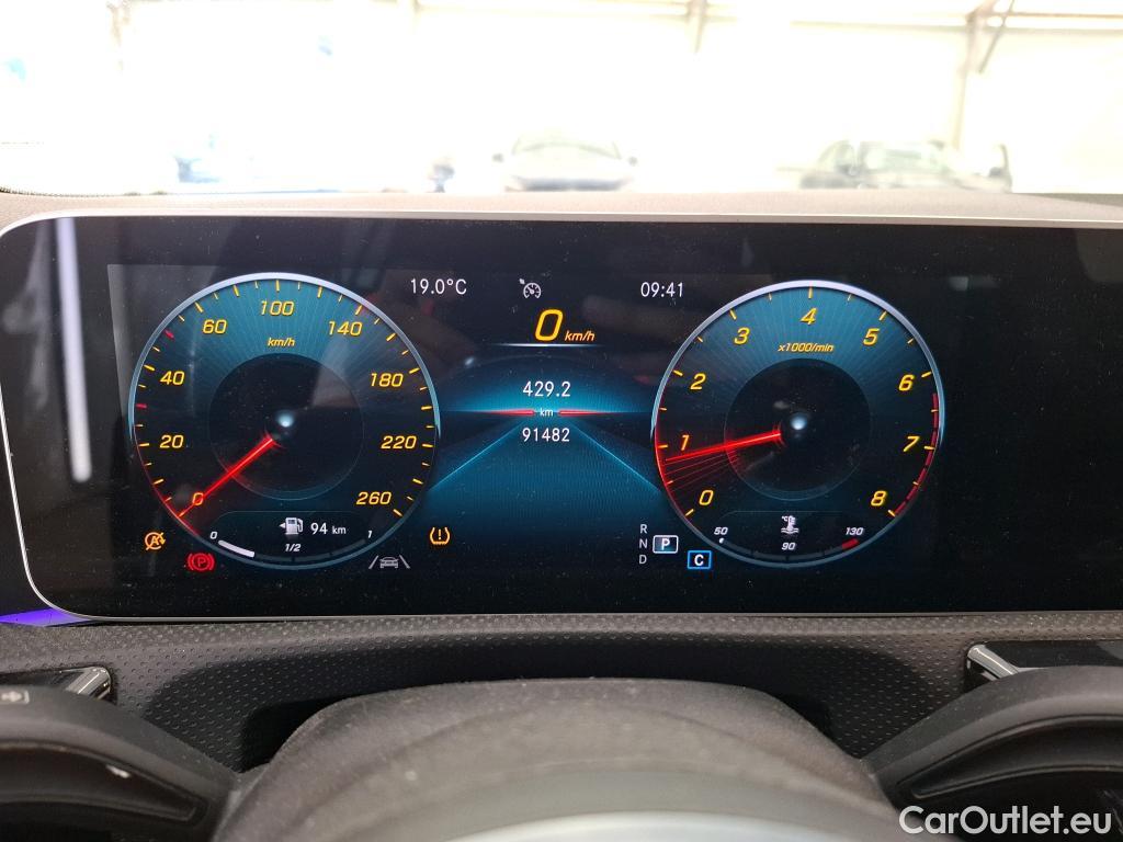  Mercedes  A-Klasse MERCEDES-BENZ Classe A Compact / 2018 / 5P / Berline A 200 AMG Line 7G-DCT #40