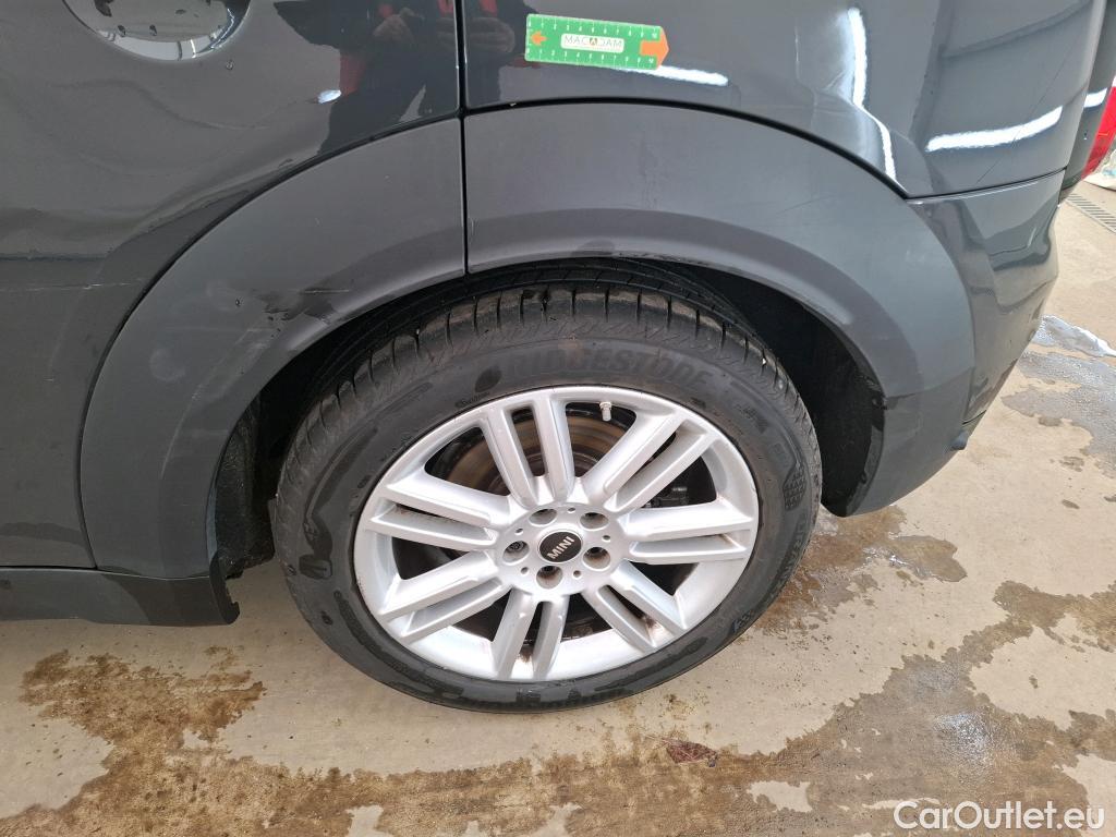  Mini  Countryman MINI  / 2016 / 5P / Crossover Cooper SE ALL4 Longstone 136+88ch BVA6 #43