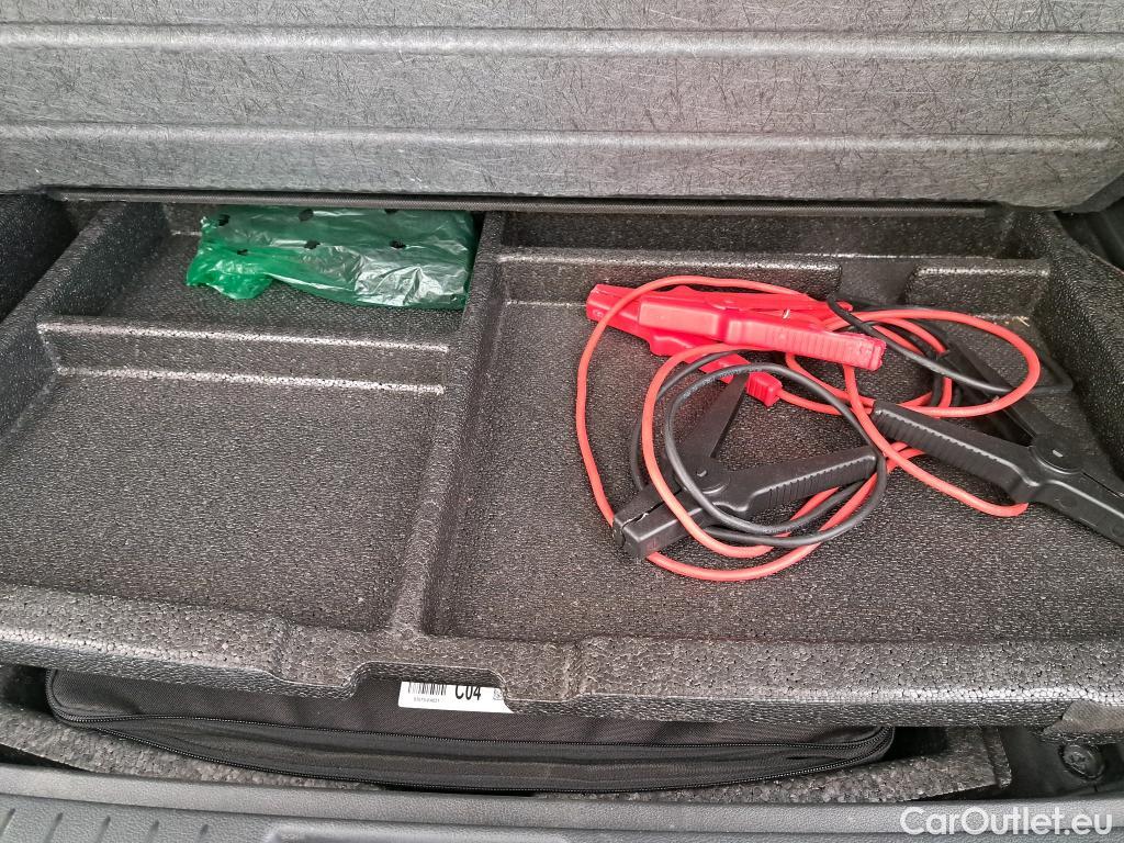  Hyundai  Konna HYUNDAI Kona / 2017 / 5P / SUV ELECTRIQUE 39 kWh 136 ch Creative #3