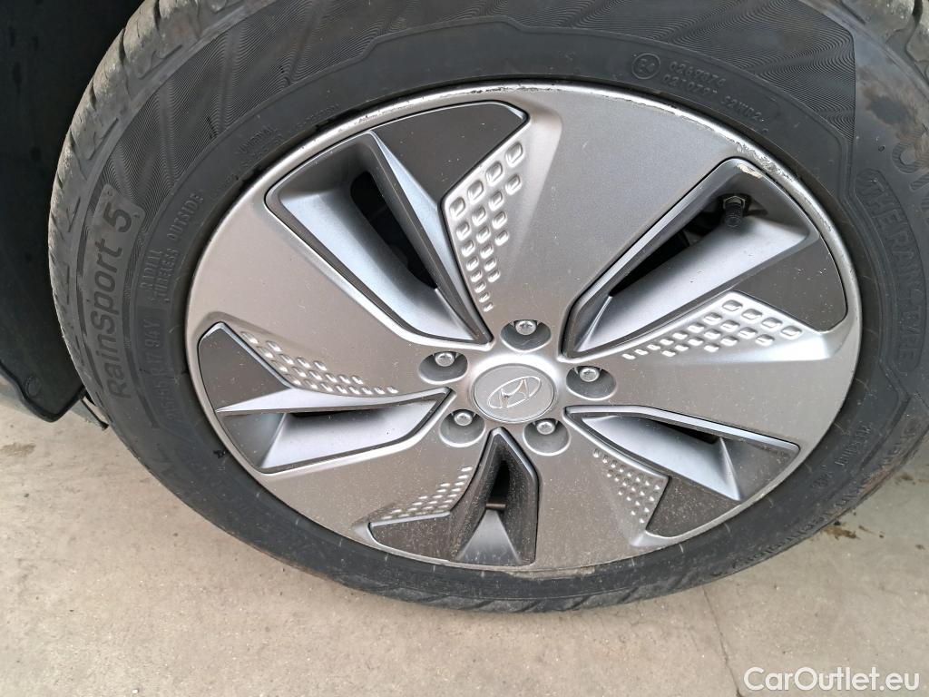  Hyundai  Konna HYUNDAI Kona / 2017 / 5P / SUV ELECTRIQUE 39 kWh 136 ch Creative #17