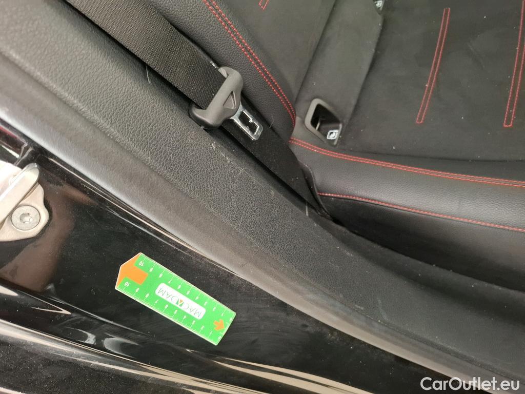  Mercedes  A-Klasse MERCEDES-BENZ Classe A Compact / 2018 / 5P / Berline A 200 AMG Line 7G-DCT #35