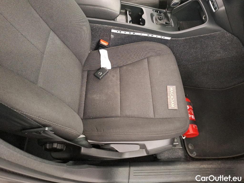  Volvo  XC 40 1.5 T2 MOMENTUM CORE Cruise control Audio system with touch screen #14