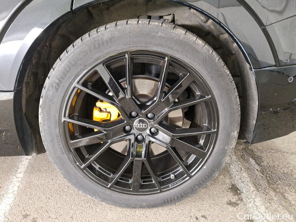  Audi  E-TRON AUDI  Sportback / 2019 / 5P / SUV 55 Quattro S Line #10