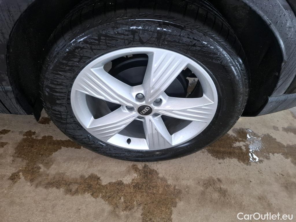  Audi  Q4 E-Tron  40 e-tron Executive 82kWh BVA #45