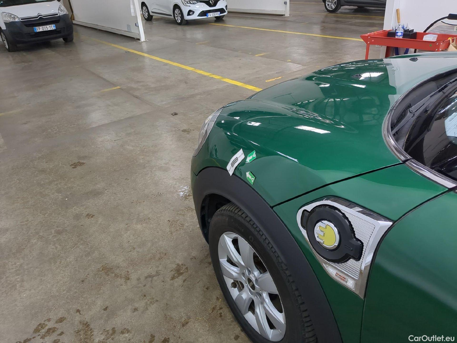  Mini  Countryman MINI  / 2016 / 5P / Crossover Cooper SE ALL4 Busi Design 136+88ch BVA6 #37