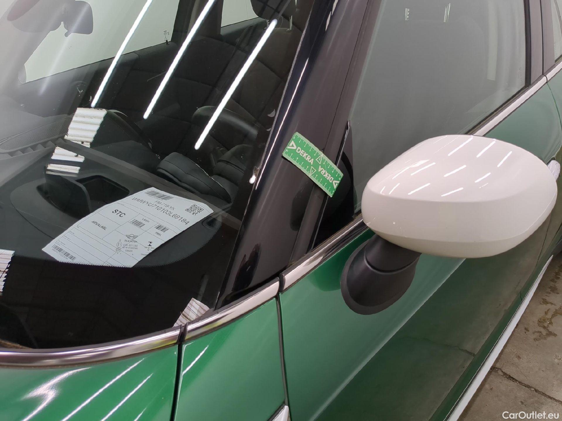  Mini  Countryman MINI  / 2016 / 5P / Crossover Cooper SE ALL4 Busi Design 136+88ch BVA6 #23