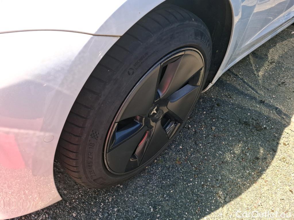  Tesla  Model 3 TESLA  / 2018 / 4P / Berline Autonomie Standard Plus RWD #1