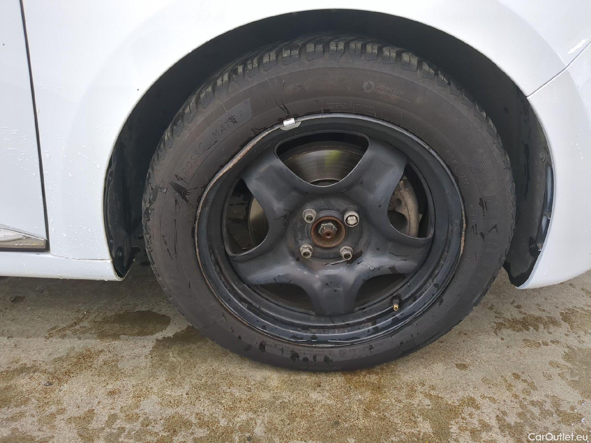  Renault  Clio  V Business 1.6 E-TECH Hybrid 140CV BVA6 E6d #6