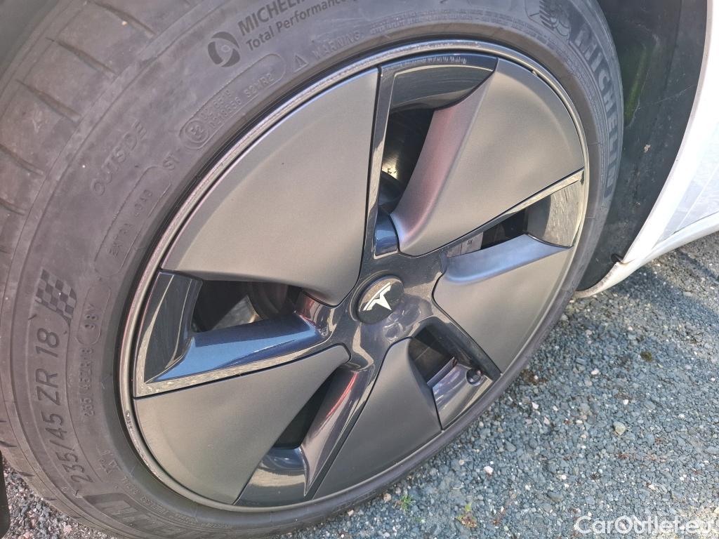  Tesla  Model 3 TESLA  / 2018 / 4P / Berline Autonomie Standard Plus RWD #2