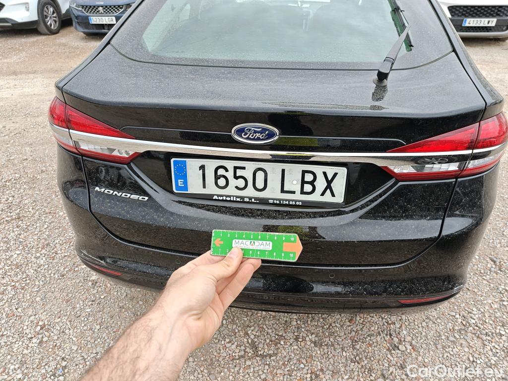  Ford  Mondeo FORD  / 2014 / 5P / berlina con portón 2.0 TDCi 110kW (150CV) Titanium 235 #4
