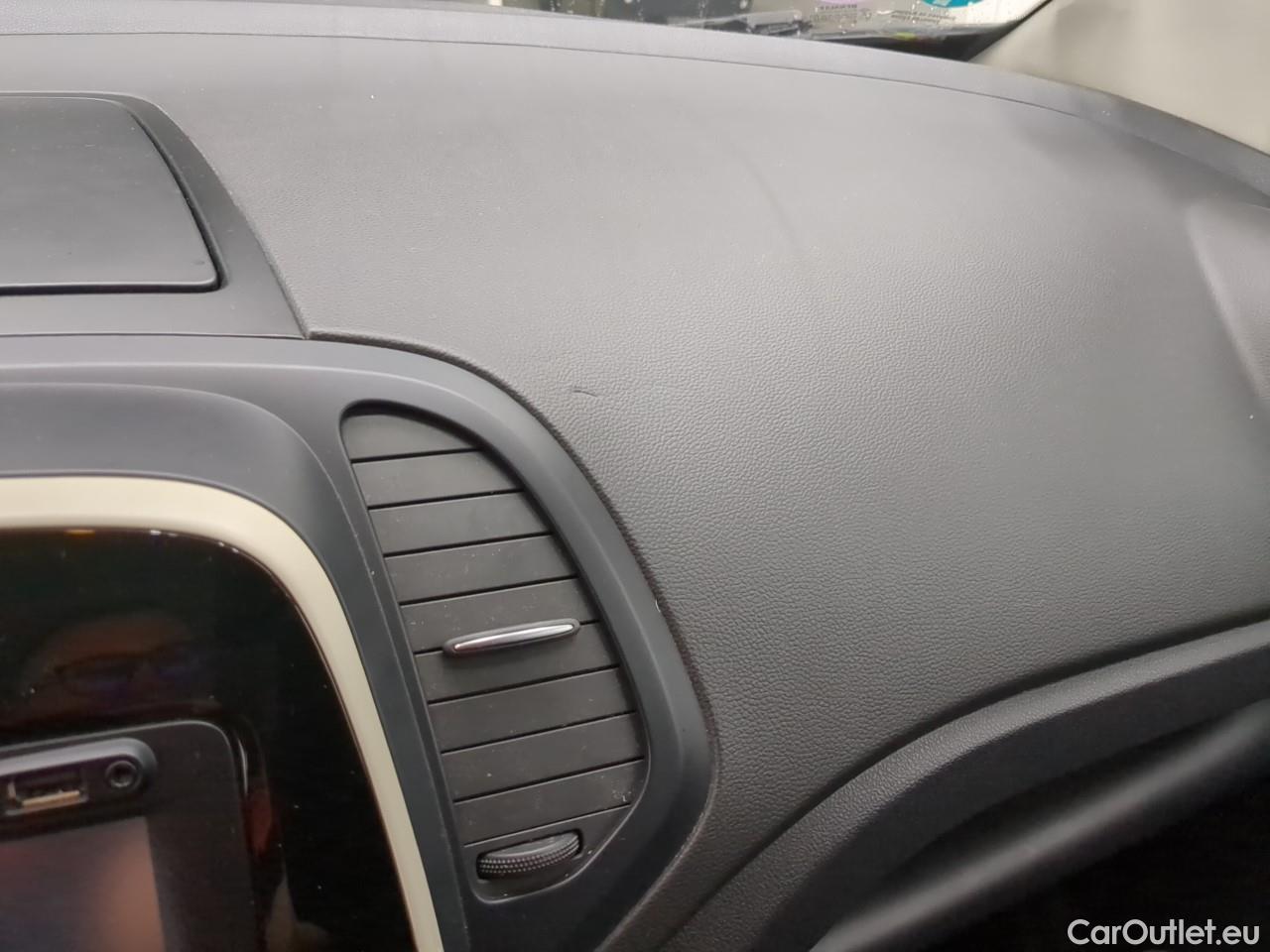  Renault  Captur  Business 0.9 TCe 90CV BVM5 E6 #23