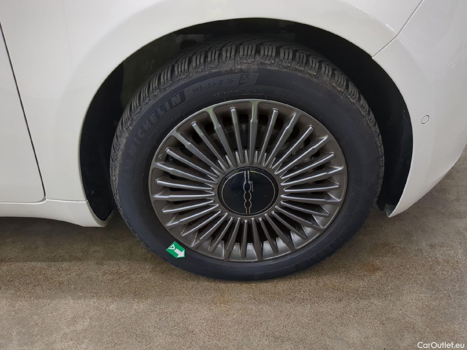  Fiat  500  e Lim. Icon 42kWh BVA #8