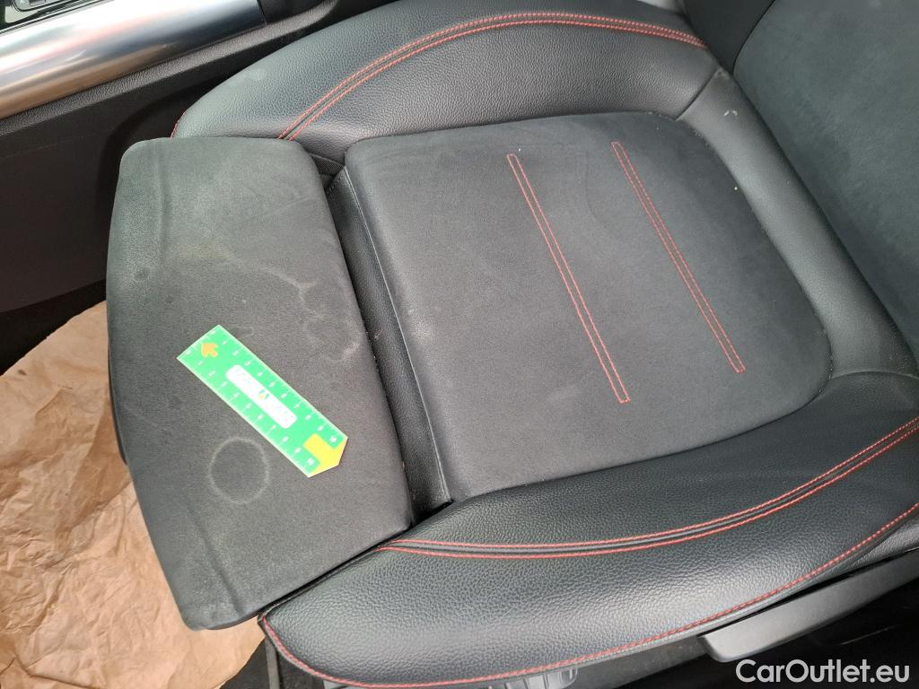  Mercedes  GLA MERCEDES-BENZ  / 2020 / 5P / SUV 1.3  250 e AMG LINE DCT #26