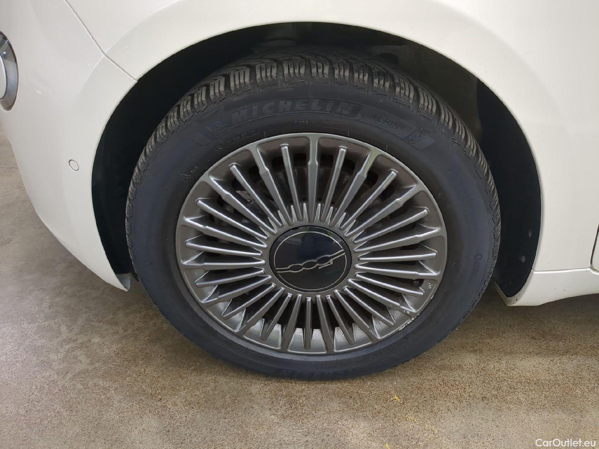  Fiat  500  e Lim. Icon 42kWh BVA #10