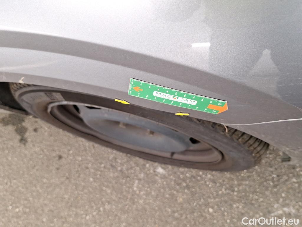  Peugeot  208  Active Business 1.5 HDi 100CV BVM6 E6d #38