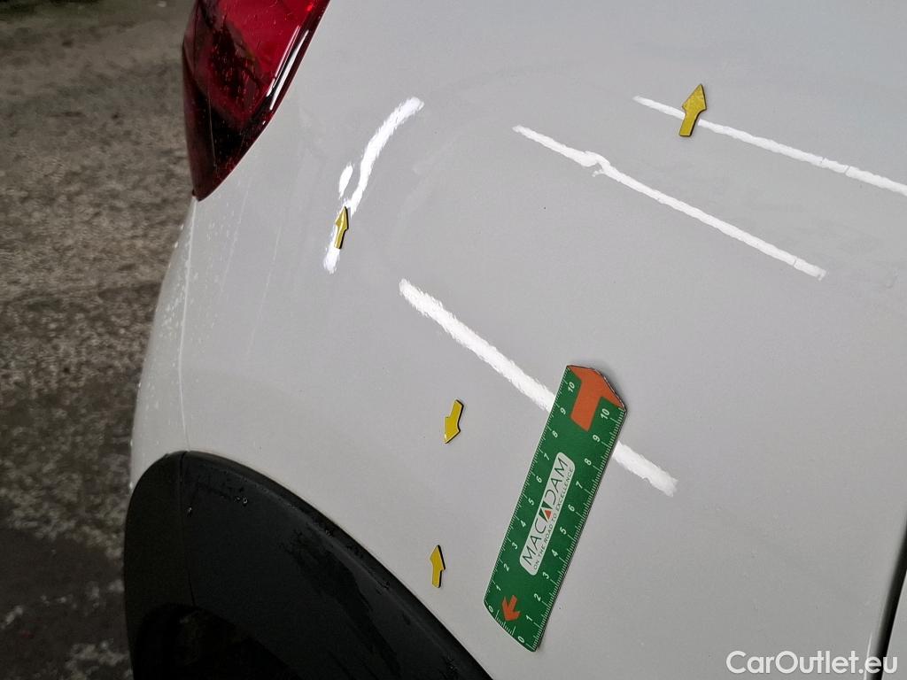  Citroen  C3  Société Feel Nav 1.2 PureTech 80CV BVM5 E6 #14