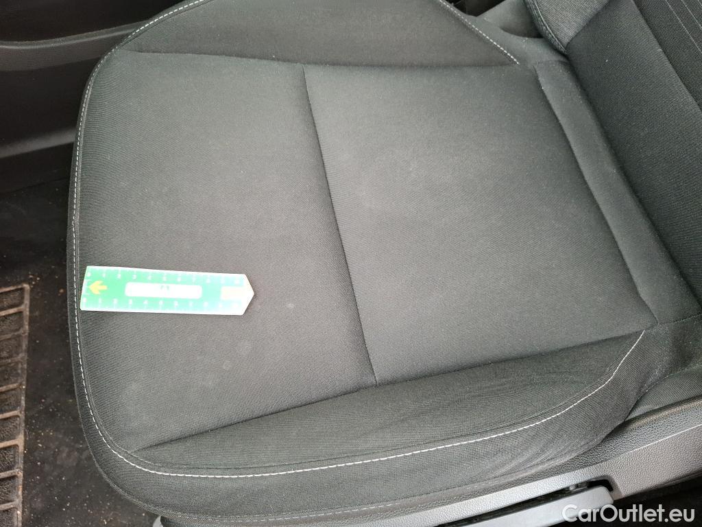  Renault  Captur  II Business 1.5 dCi 95CV BVM6 E6dT #24