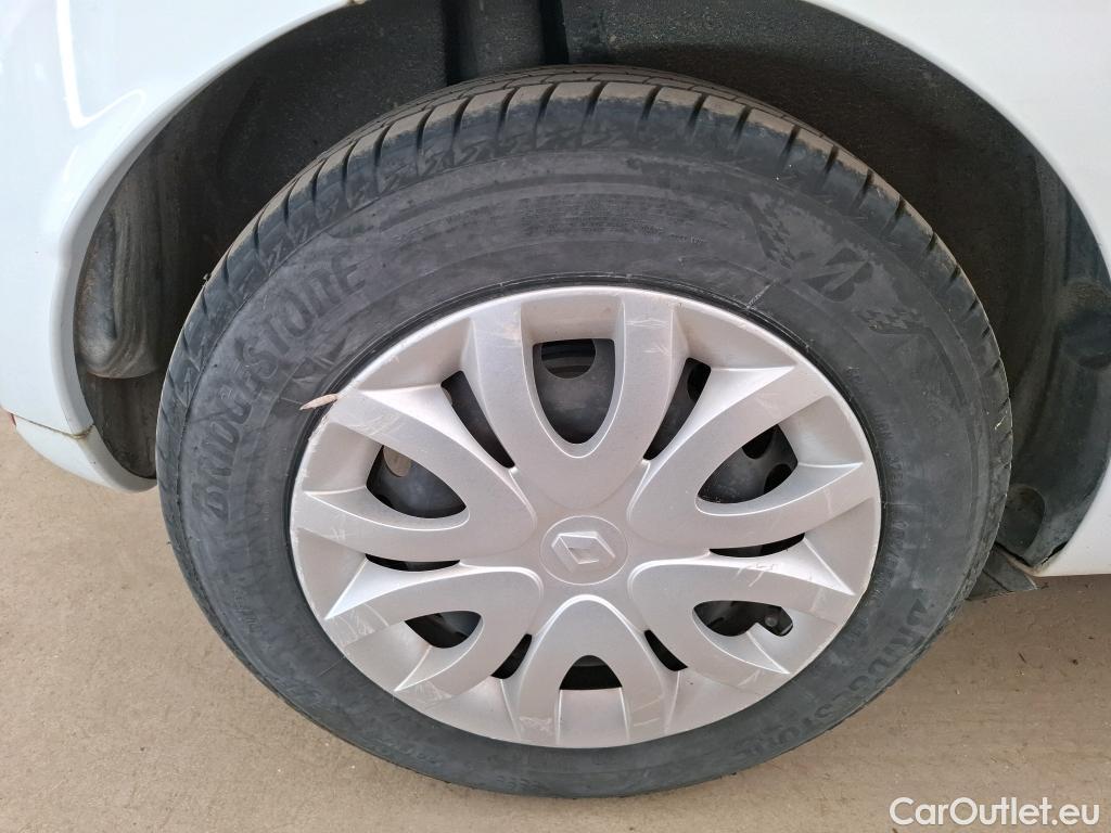  Renault  Clio  IV Air MediaNav 1.5 dCi 75CV BVM5 E6 #66