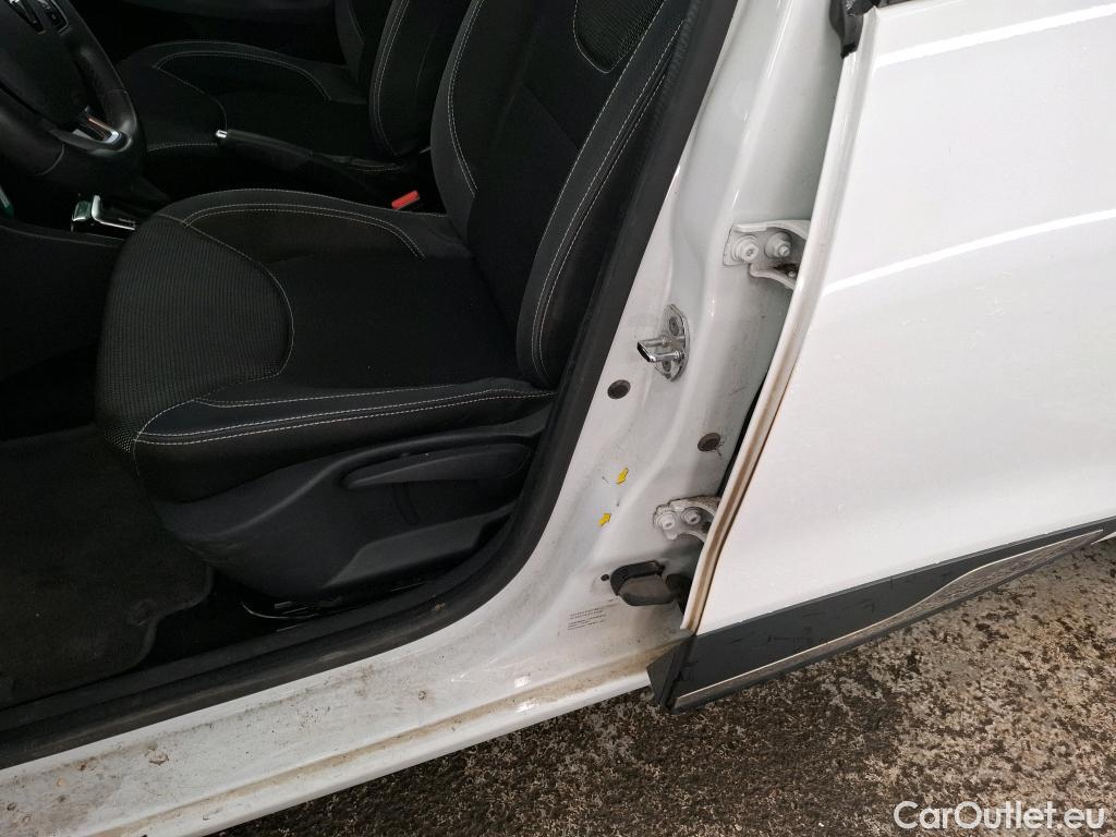  Renault  Clio  IV Business 1.5 dCi 90CV BVA6 E6 #42