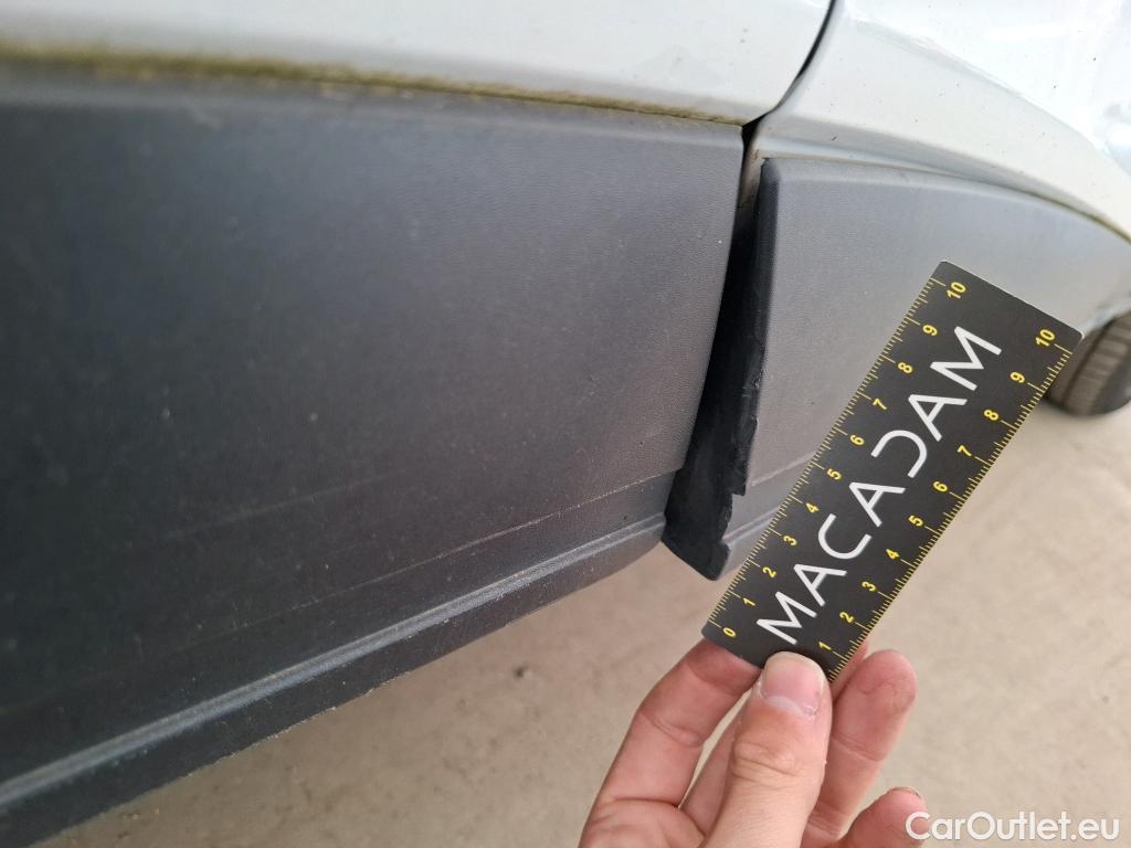  Renault  Clio  IV Air MediaNav 1.5 dCi 75CV BVM5 E6 #23