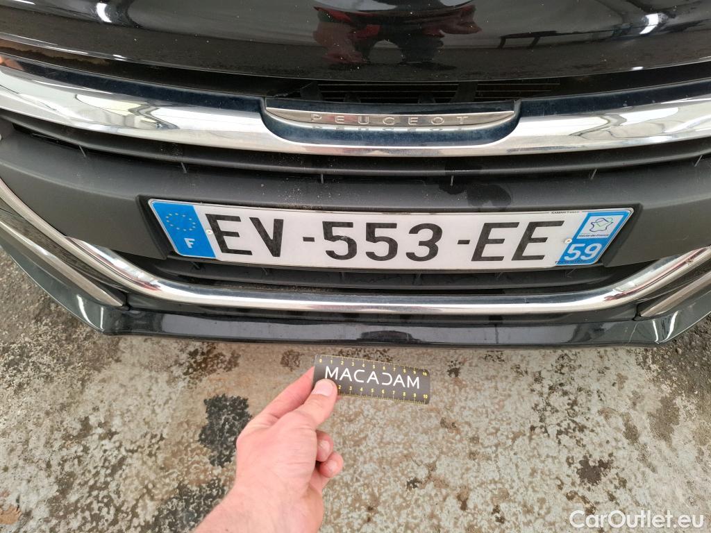  Peugeot  208  Affaire Premium Pack 1.6 HDi 75CV BVM5 E6 #4