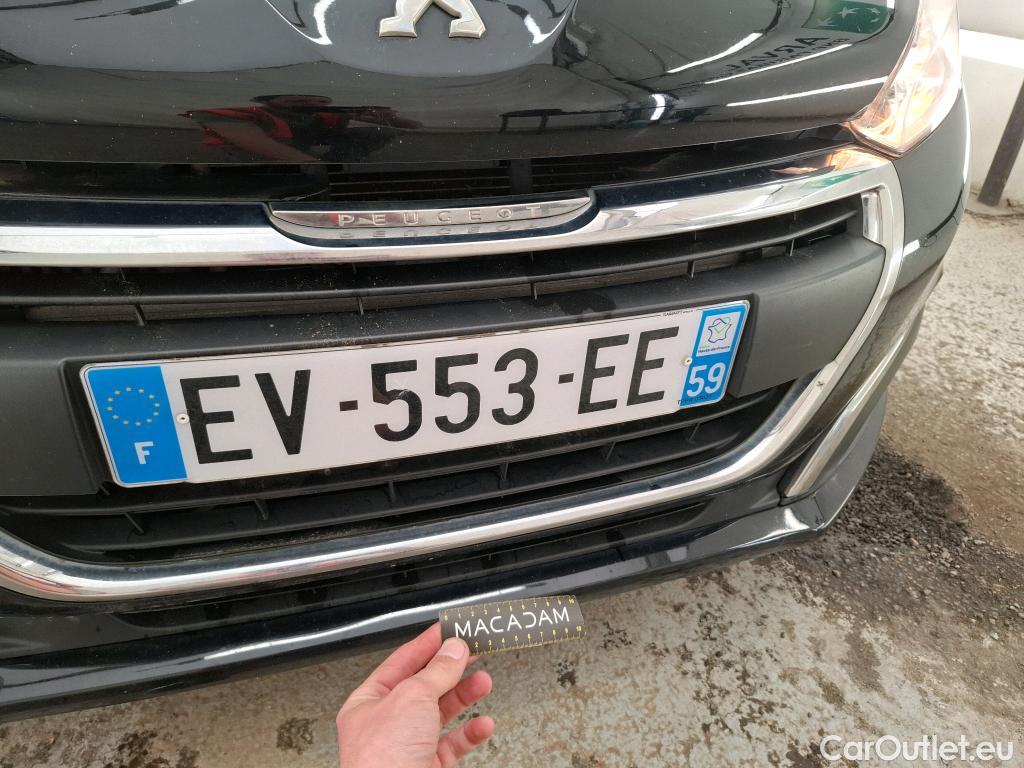  Peugeot  208  Affaire Premium Pack 1.6 HDi 75CV BVM5 E6 #10